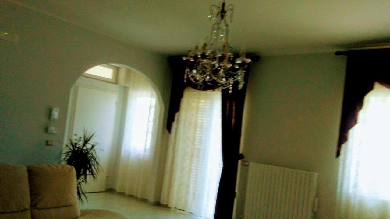 Casa di Tina Hotel Castellana Grotte Bagian luar foto